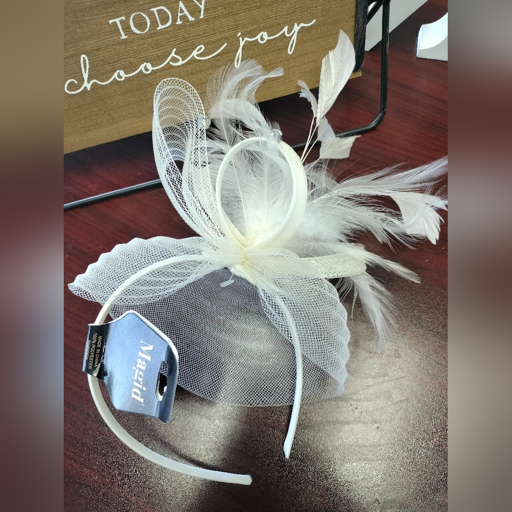 Women's fascinator